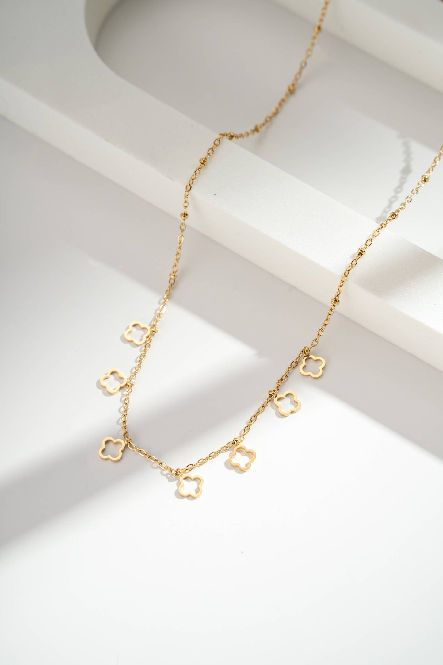Gyllene Halsband Fyrklöver Rostfritt Stål Lyckobringare Minimalistisk
