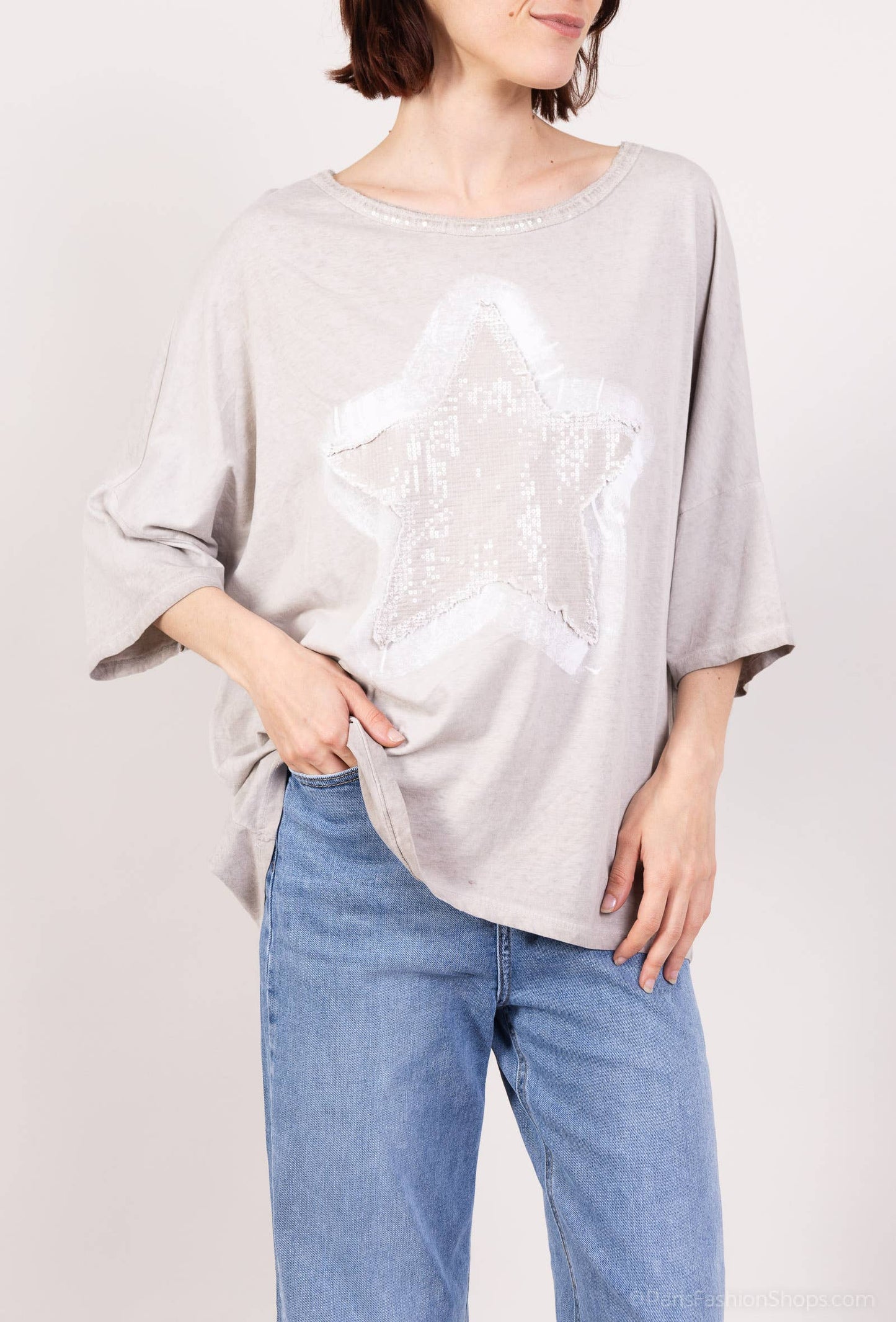 T-shirt med stort stjärnmotiv broderat med paljetter