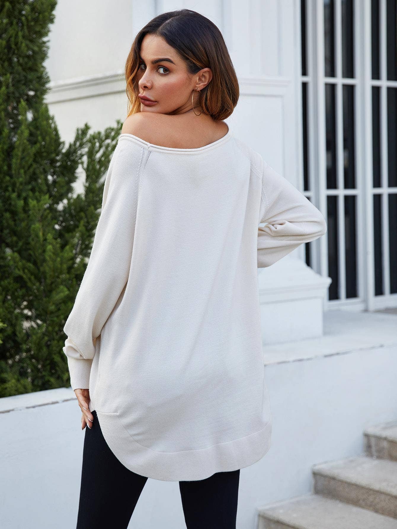 Stor Stickad Jumper i Ecru (Beige) eller svart - Onesize