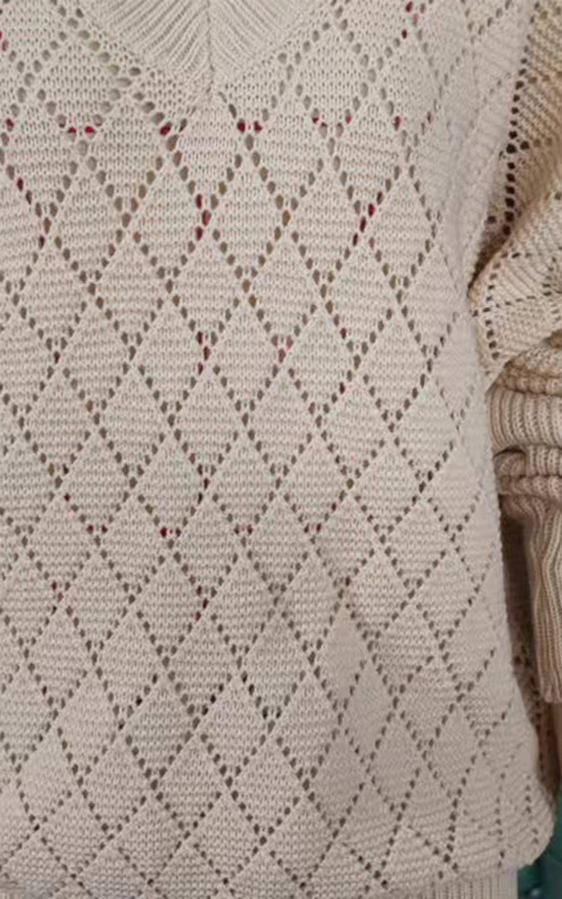 Pointelle-randig genomskinlig tröja i beige Onesize