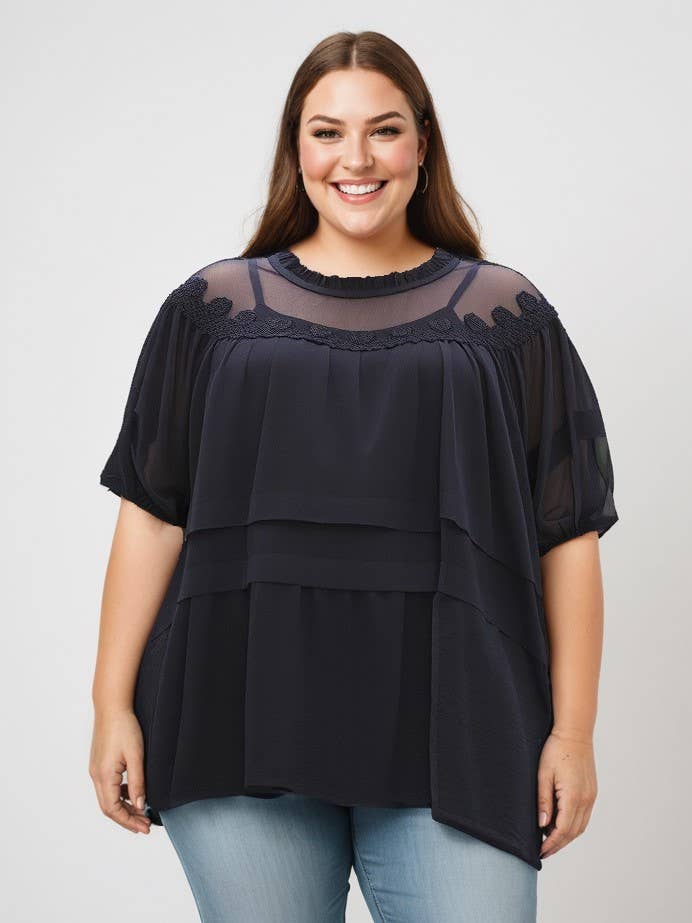 Topp + blus i stora storlekar med broderier (C6563&SVART)